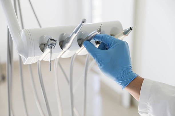 Professional Emergency Dentist technician working in Silverton, OR